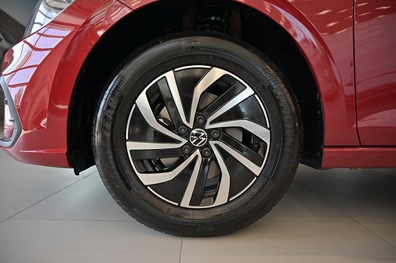Volkswagen Polo 11 of 25