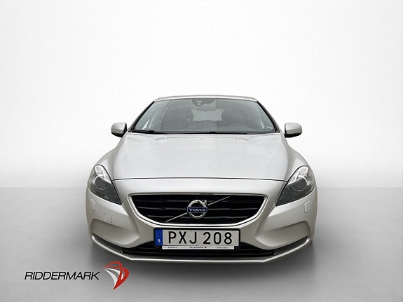 Volvo V40 2 of 28