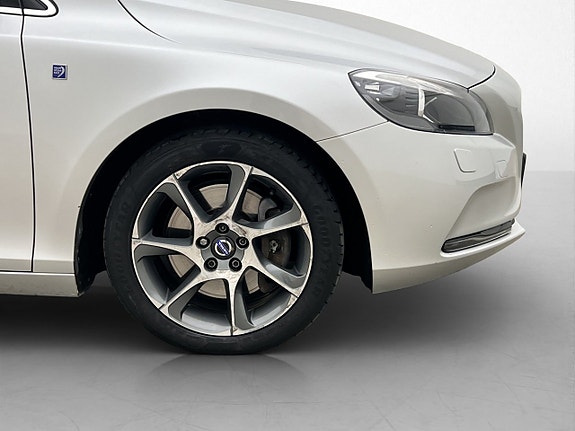 Volvo V40 28 of 28
