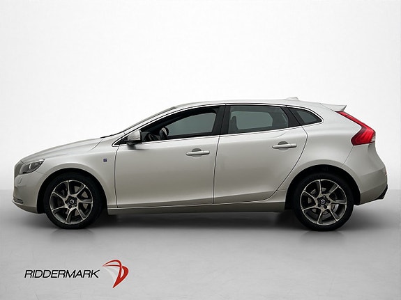 Volvo V40 4 of 28