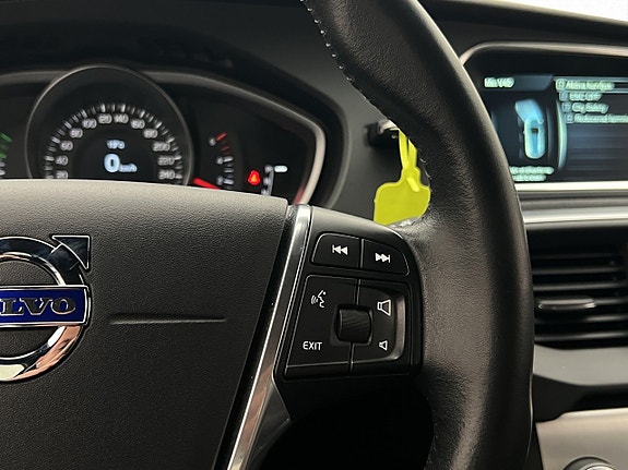 Volvo V40 13 of 28