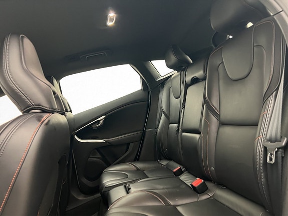 Volvo V40 23 of 28