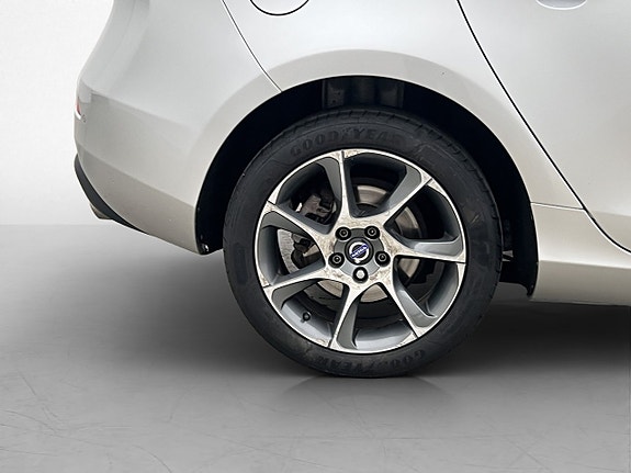 Volvo V40 27 of 28
