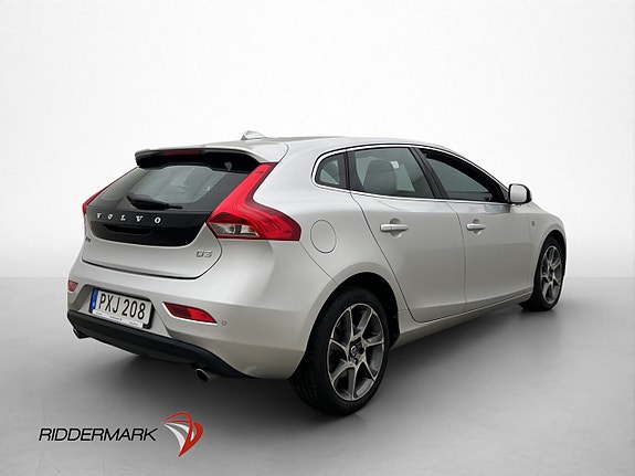 Volvo V40 8 of 28