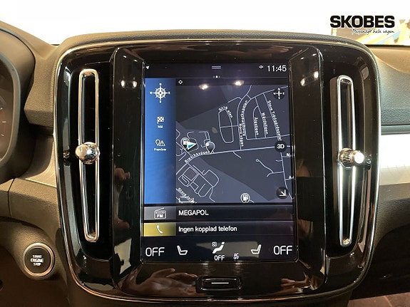 Volvo XC40 14 of 21