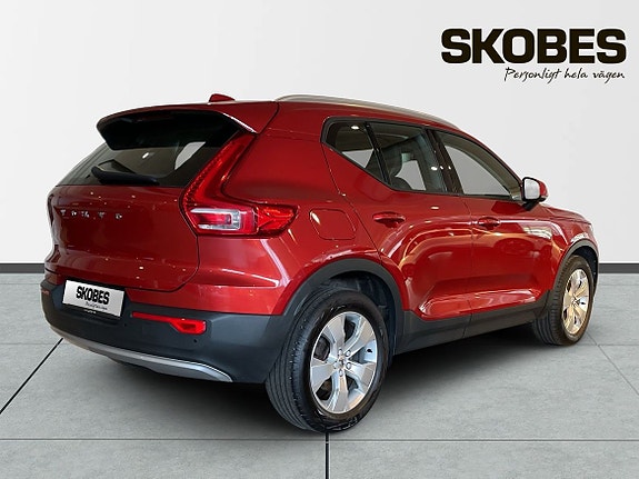 Volvo XC40 7 of 21