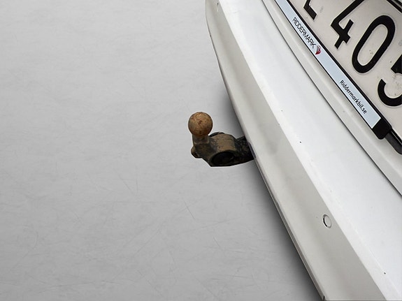 Volkswagen Passat 9 of 30