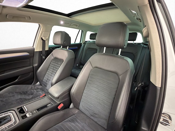 Volkswagen Passat 11 of 30