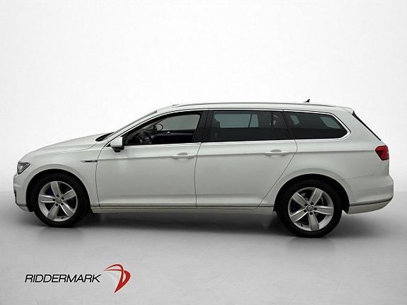 Volkswagen Passat 4 of 30
