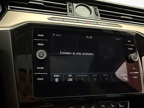 Volkswagen Passat 20 of 30