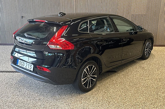 Volvo V40 4 of 9
