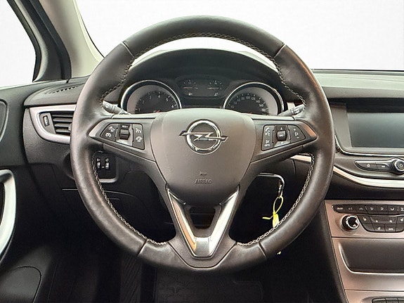Opel Astra 19 of 30