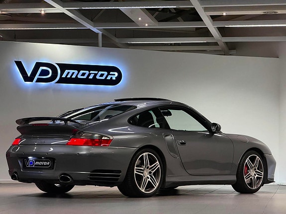 Porsche 911 Turbo 5 of 5