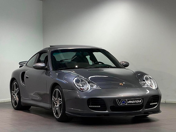 Porsche 911 Turbo 4 of 5