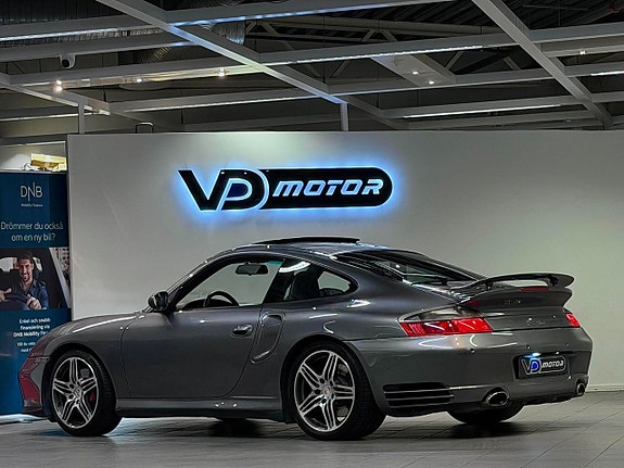 Porsche 911 Turbo 3 of 5