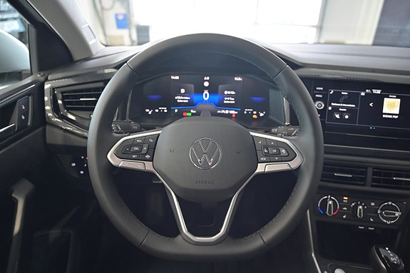 Volkswagen Polo 13 of 26