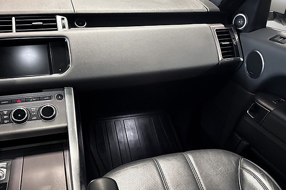 Land Rover Range Rover Sport 15 of 24