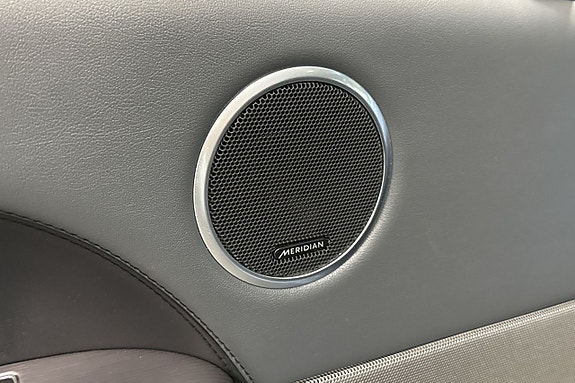 Land Rover Range Rover Sport 17 of 24