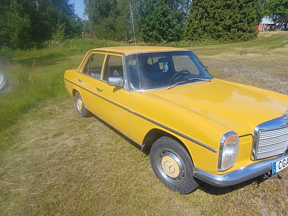 Mercedes-Benz 220 D 5 of 5