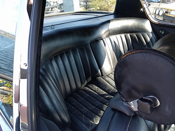 Jensen Interceptor 5 of 6