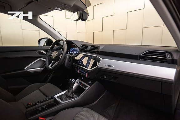 Audi Q3 14 of 20