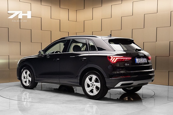 Audi Q3 3 of 20