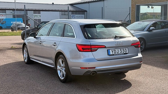 Audi A4 6 of 30