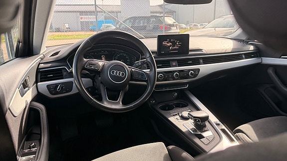 Audi A4 8 of 30