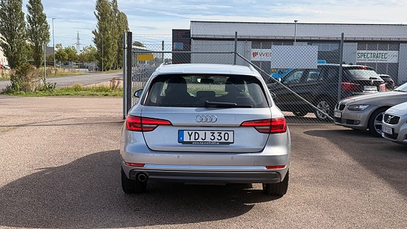 Audi A4 5 of 30