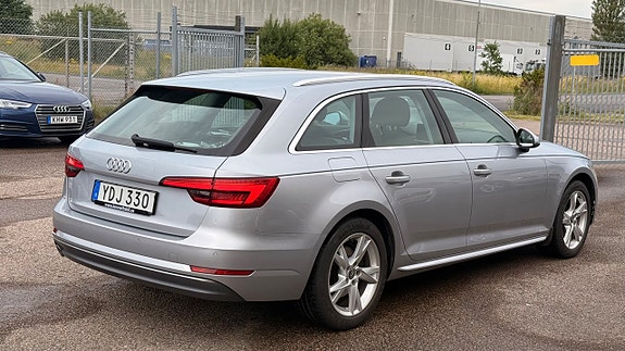 Audi A4 4 of 5