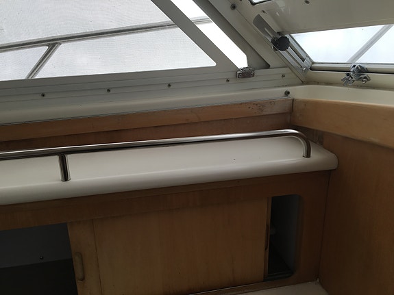 Bertram 28 Flybridge Cruiser 1993 – klassisk kvalitetsbåt med stor potential 16 of 16