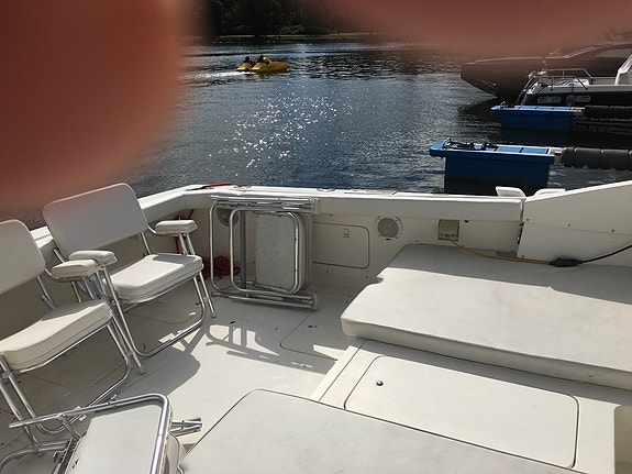 Bertram 28 Flybridge Cruiser 1993 – klassisk kvalitetsbåt med stor potential 7 of 16