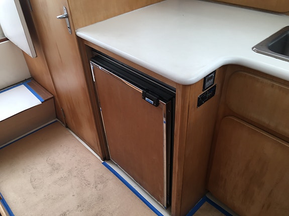 Bertram 28 Flybridge Cruiser 1993 – klassisk kvalitetsbåt med stor potential 15 of 16
