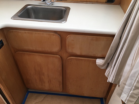 Bertram 28 Flybridge Cruiser 1993 – klassisk kvalitetsbåt med stor potential 9 of 16