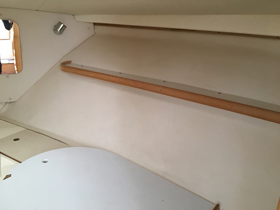 Bertram 28 Flybridge Cruiser 1993 – klassisk kvalitetsbåt med stor potential 13 of 16