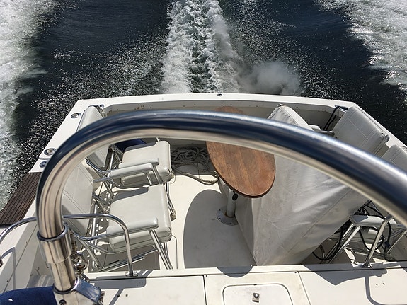 Bertram 28 Flybridge Cruiser 1993 – klassisk kvalitetsbåt med stor potential 5 of 16