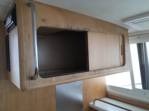 Bertram 28 Flybridge Cruiser 1993 – klassisk kvalitetsbåt med stor potential 14 of 16