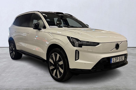 Volvo EX90 6 of 22