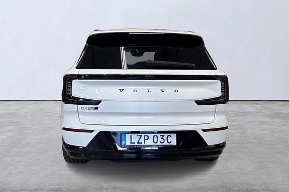Volvo EX90 5 of 22