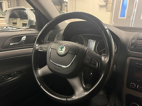 Skoda Octavia 9 of 13