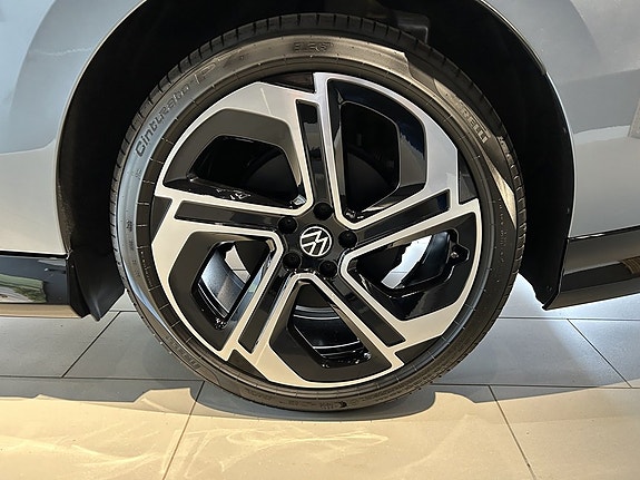 Volkswagen ID.7 9 of 27