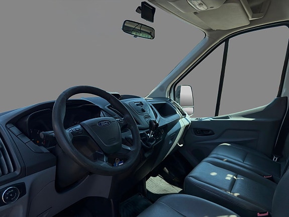 Ford Transit 8 of 11
