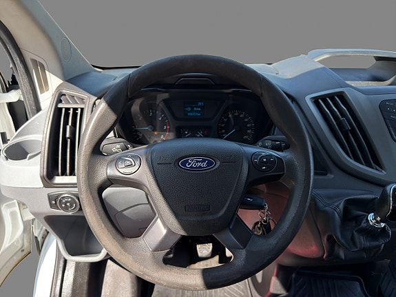 Ford Transit 9 of 11