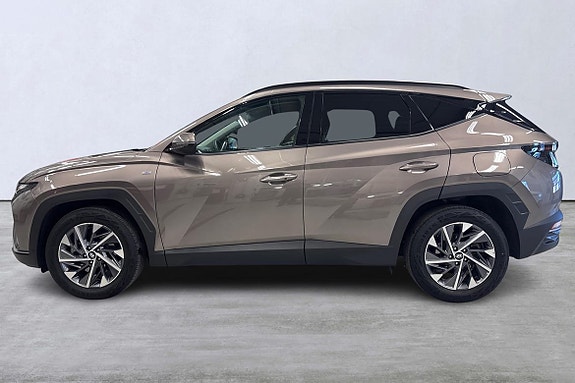 Hyundai Tucson 2 of 5