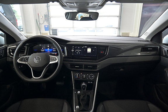 Volkswagen Polo 12 of 26