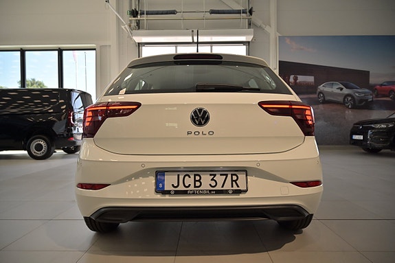 Volkswagen Polo 9 of 26
