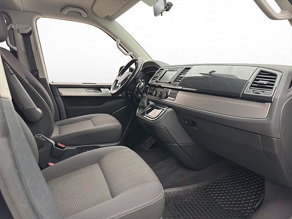 Volkswagen Multivan 30 of 30