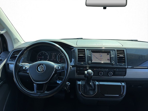 Volkswagen Multivan 17 of 30