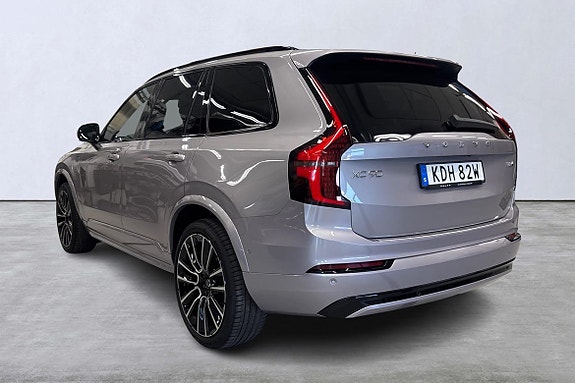 Volvo XC90 4 of 5