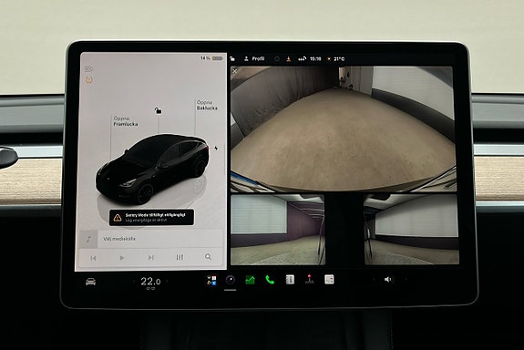 Tesla Model Y 25 of 26